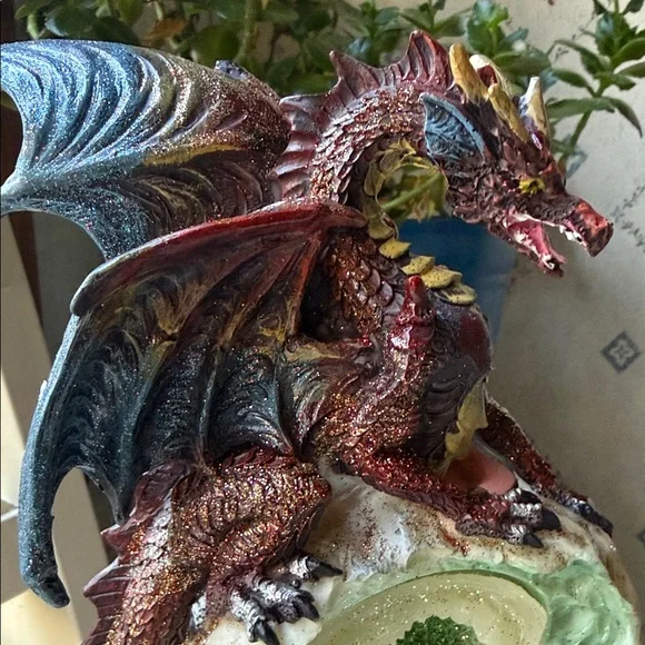 Majestic Dragon Sculpture in Red and Green - Picture 5 of 9